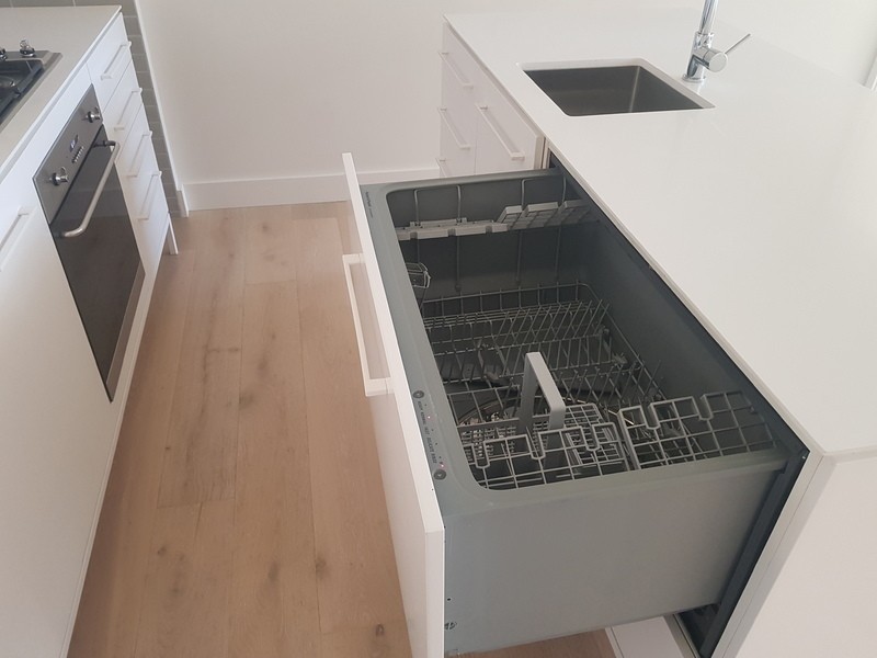 111/8 Bank Street, West End QLD 4101