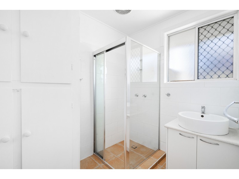 2/8 Phillip Street, Labrador QLD 4215