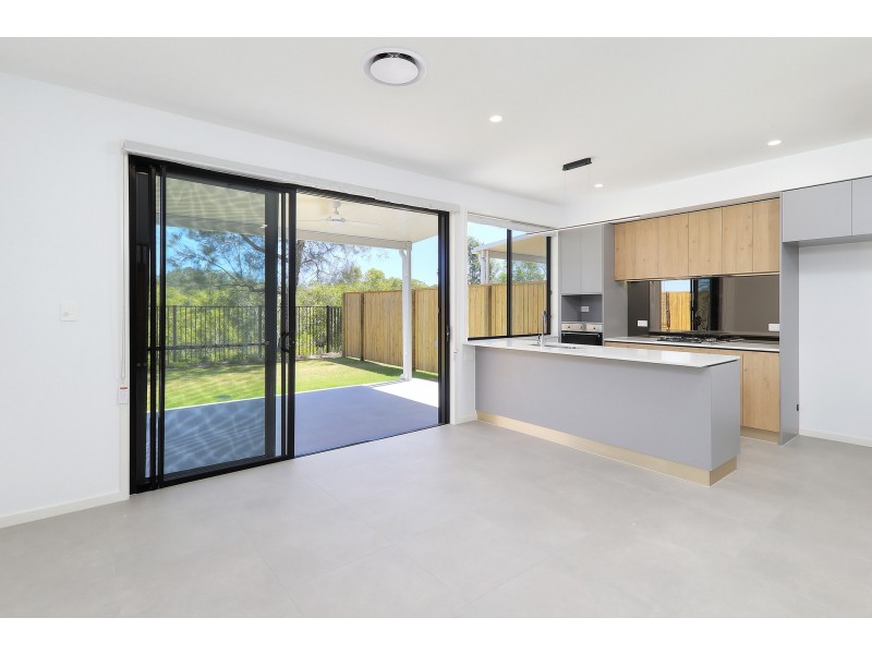 52/8 Ben Dally Drive, Helensvale QLD 4212