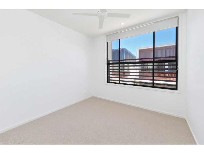 52/8 Ben Dally Drive, Helensvale QLD 4212