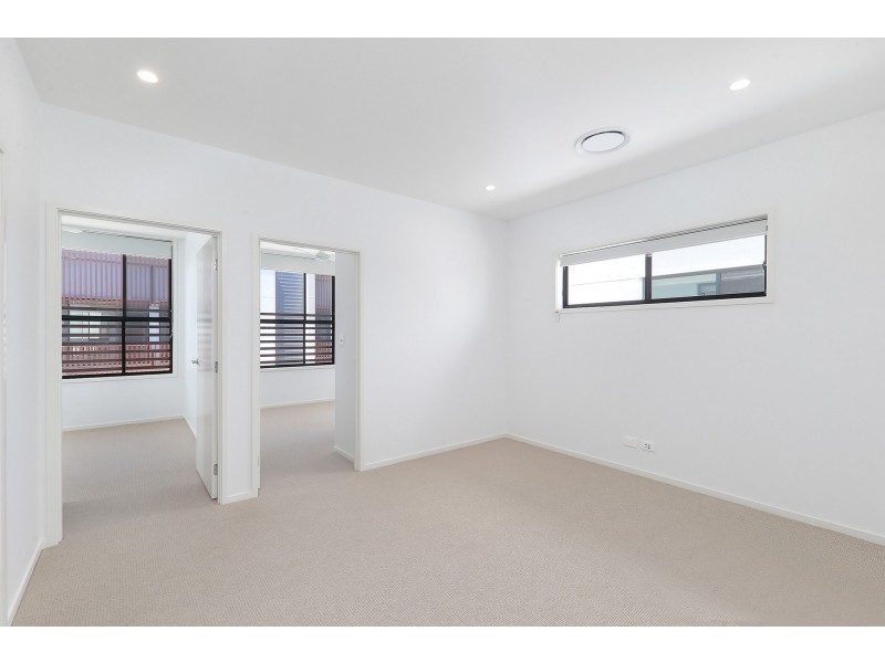 52/8 Ben Dally Drive, Helensvale QLD 4212