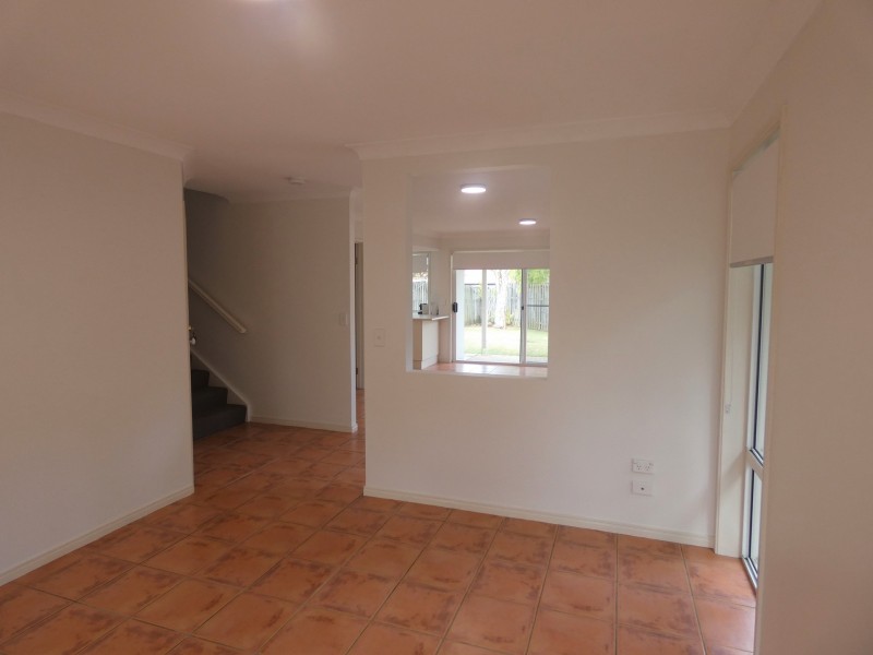 48A/19 Harrow Place, Arundel QLD 4214