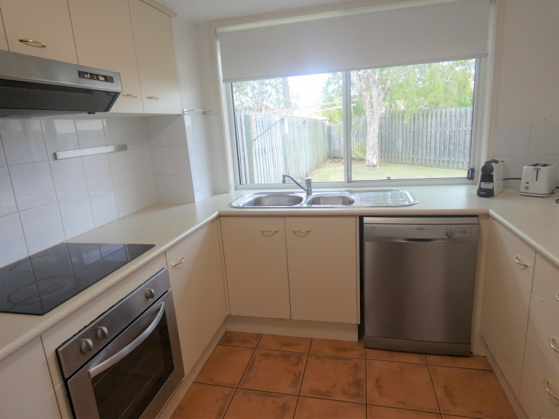 48A/19 Harrow Place, Arundel QLD 4214