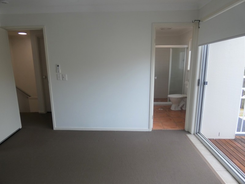 48A/19 Harrow Place, Arundel QLD 4214