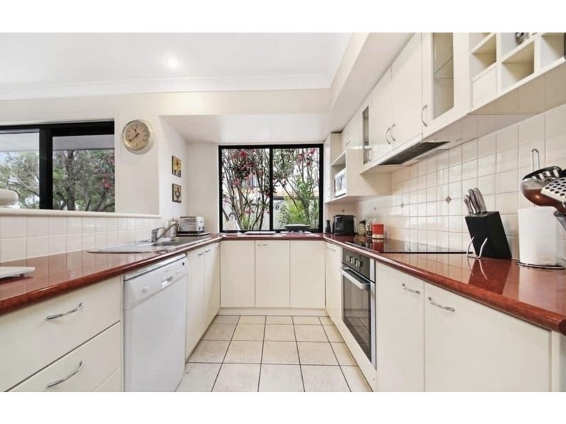 1404/2214 Gold Coast Highway, Mermaid Waters QLD 4218