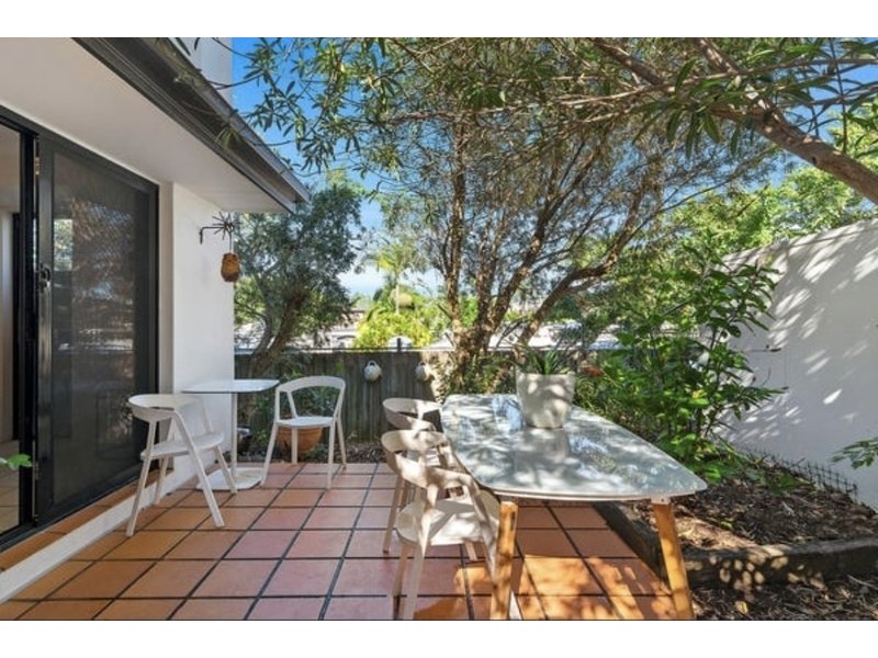 1404/2214 Gold Coast Highway, Mermaid Waters QLD 4218