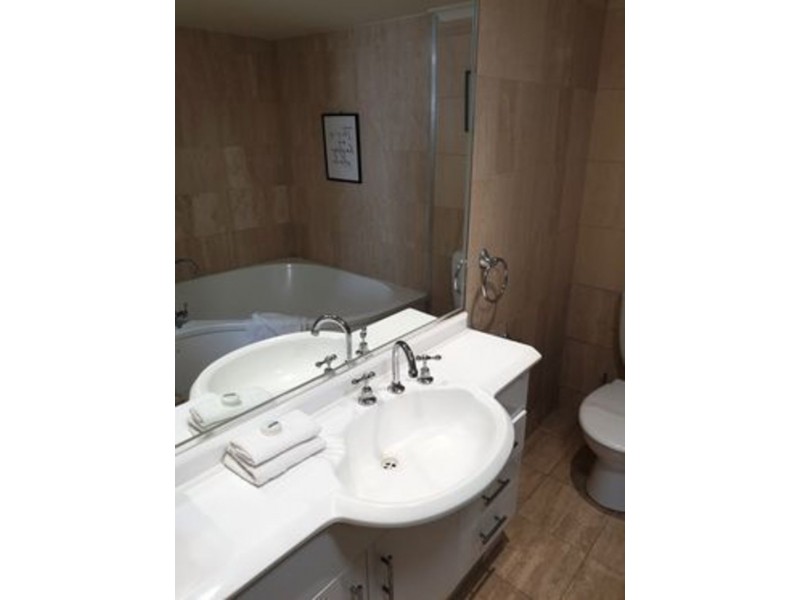 7B/3 SECOND AVENUE, Burleigh Heads QLD 4220