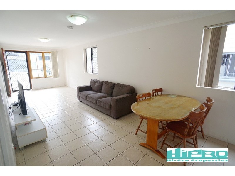 2/50 Merton Road, Woolloongabba QLD 4102