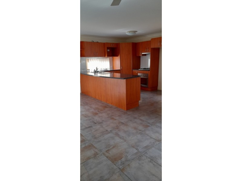 39A Leichhardt Avenue, Rothwell QLD 4022