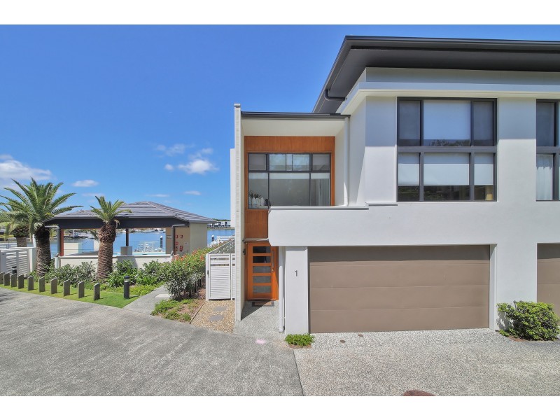 1/72 Palladium Boulevard, Hope Island QLD 4212