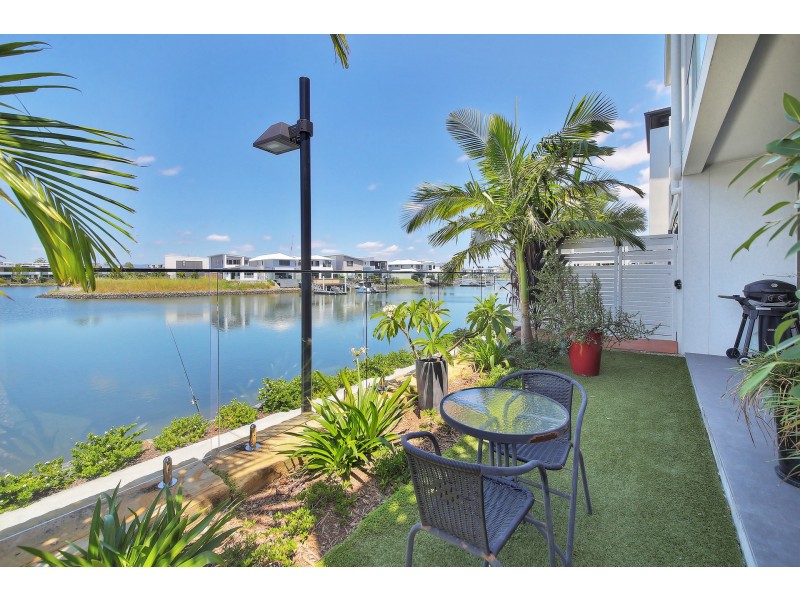1/72 Palladium Boulevard, Hope Island QLD 4212