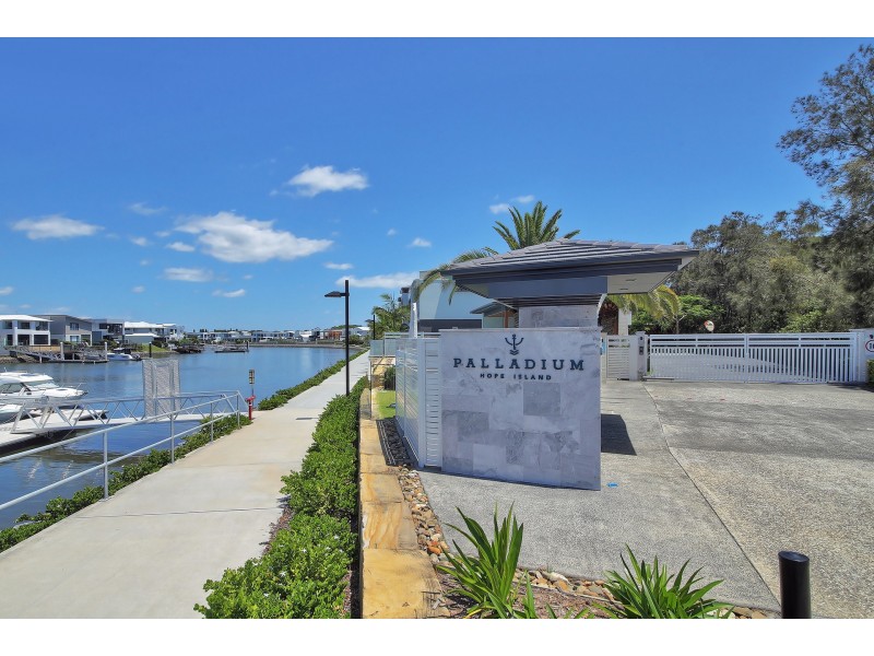 1/72 Palladium Boulevard, Hope Island QLD 4212