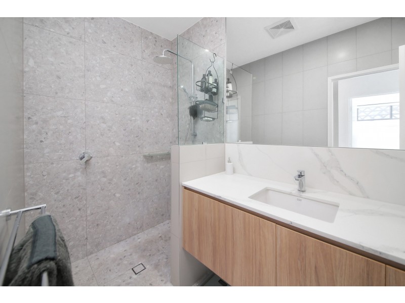 1/72 Palladium Boulevard, Hope Island QLD 4212