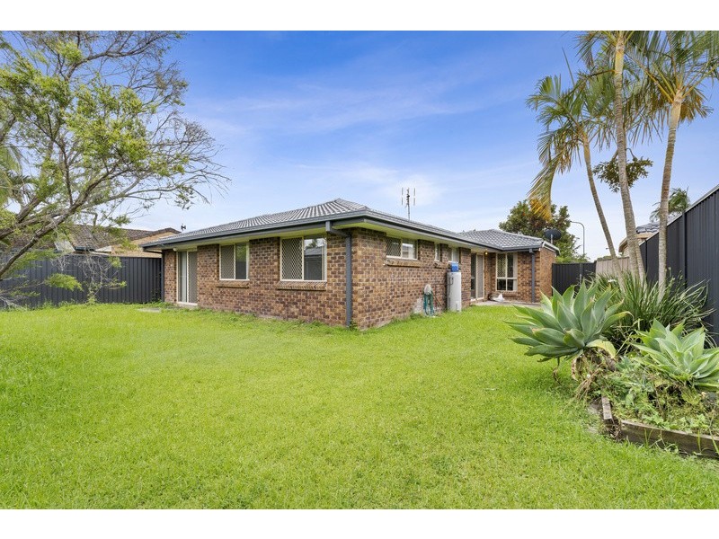 9 Pristine Court, Varsity Lakes QLD 4227