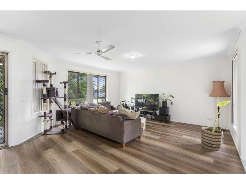 9 Pristine Court, Varsity Lakes QLD 4227