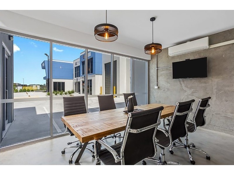9/23 Technology Drive, Augustine Heights QLD 4300