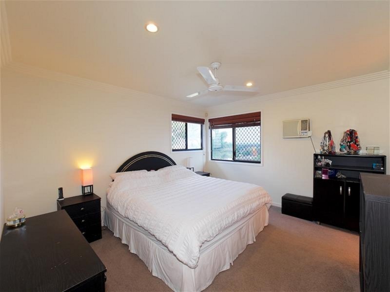 15 Tamarind Place, Stretton QLD 4116