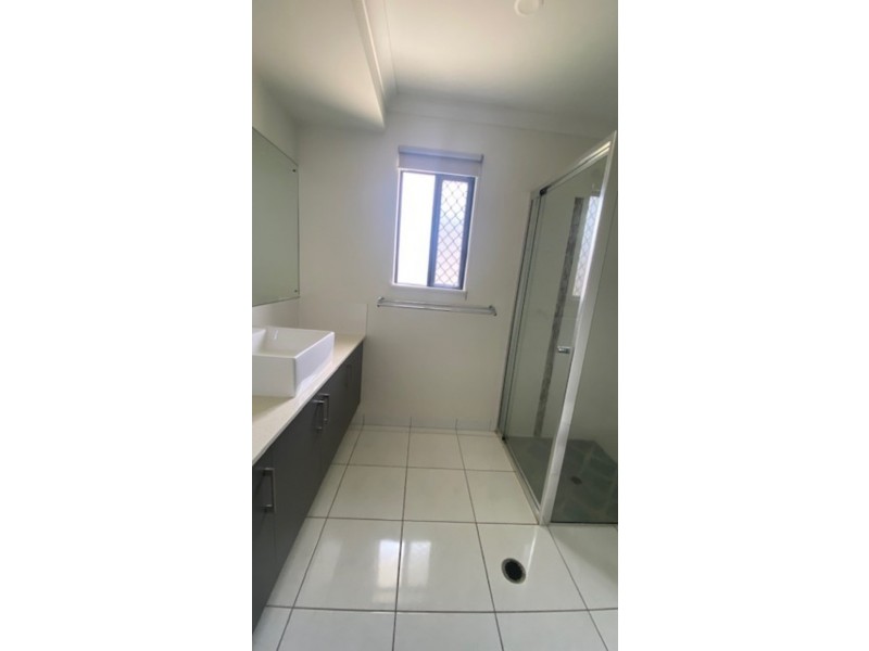 1 Mulcahy Cr, Eimeo QLD 4740