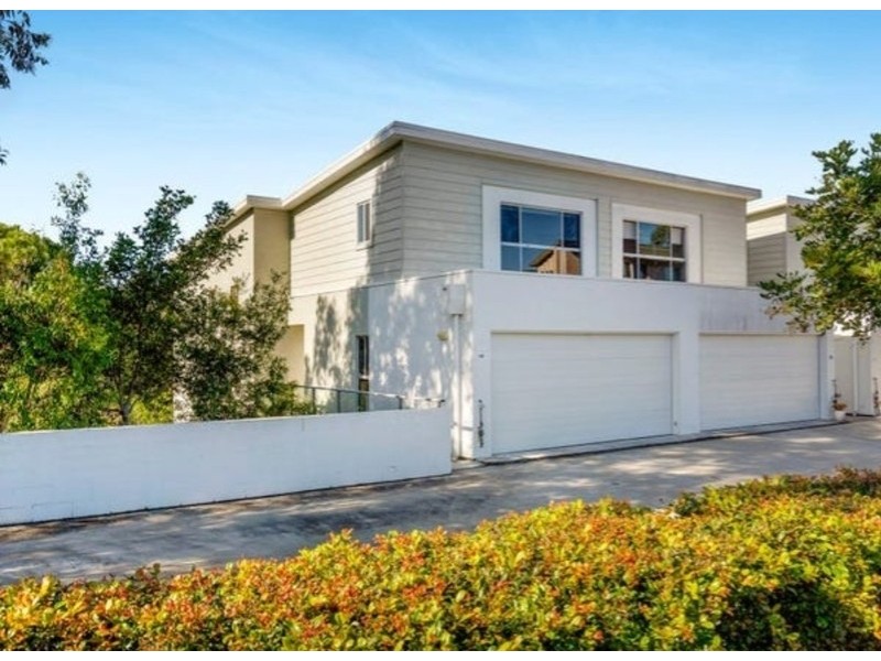 14/1 Terence Drive, Oxenford QLD 4210