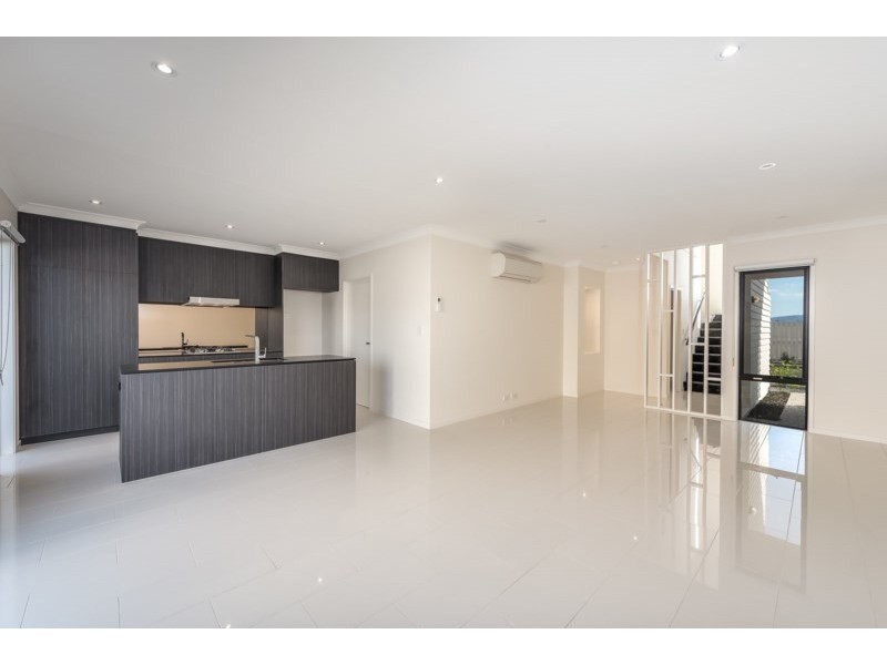 1 Ancora Cresent Ancora Crescent, Hope Island QLD 4212