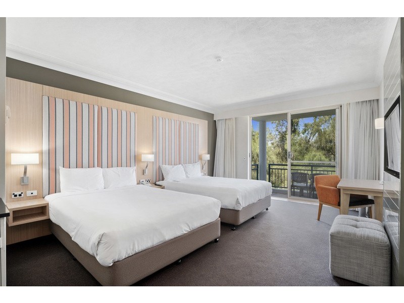 145/64 Palm Meadows Drive, Carrara QLD 4211