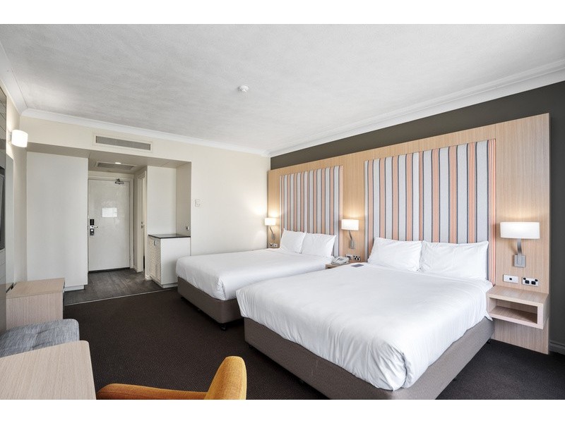 145/64 Palm Meadows Drive, Carrara QLD 4211