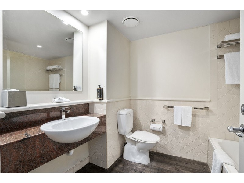 145/64 Palm Meadows Drive, Carrara QLD 4211