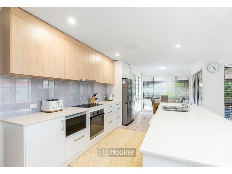1 Itea Court, Regents Park QLD 4118