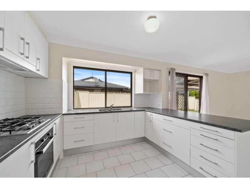 6 Sundowner Street, Regents Park QLD 4118