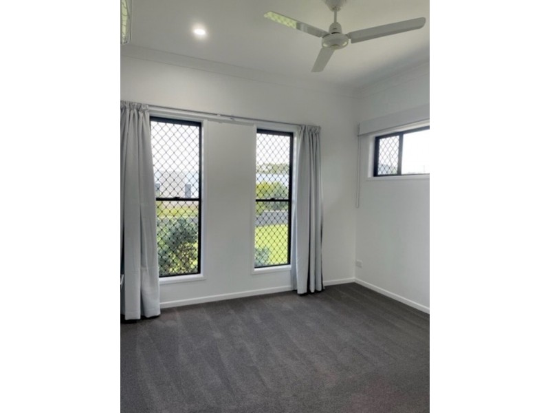 22 Stellajean Crescent, Alligator Creek QLD 4740