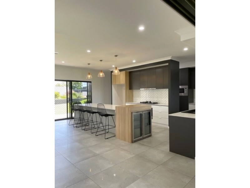 22 Stellajean Crescent, Alligator Creek QLD 4740