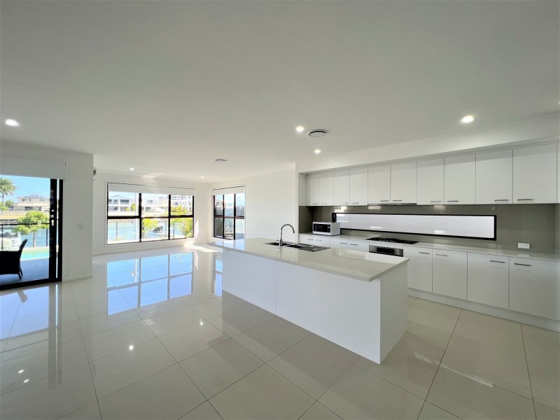 7 Park Cove Boulevard, Hope Island QLD 4212