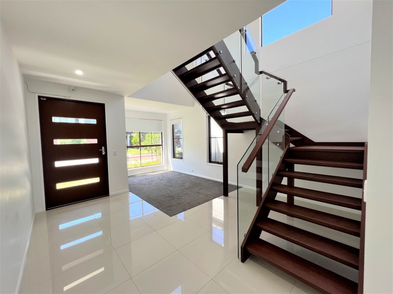 7 Park Cove Boulevard, Hope Island QLD 4212