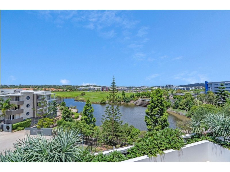 212/129-133 Laver Drive, Robina QLD 4226