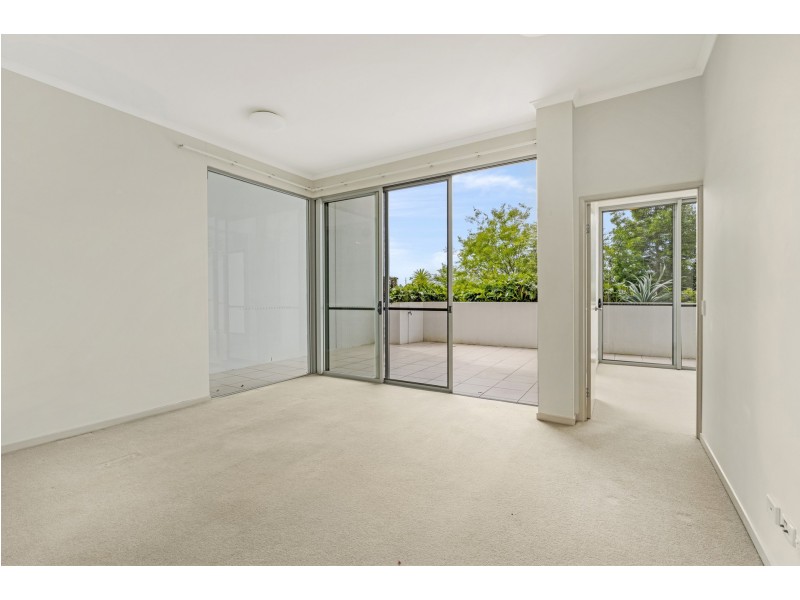 212/129-133 Laver Drive, Robina QLD 4226