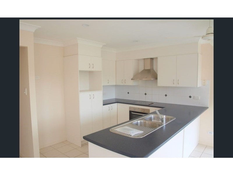 86 Collins, Collingwood Park QLD 4301