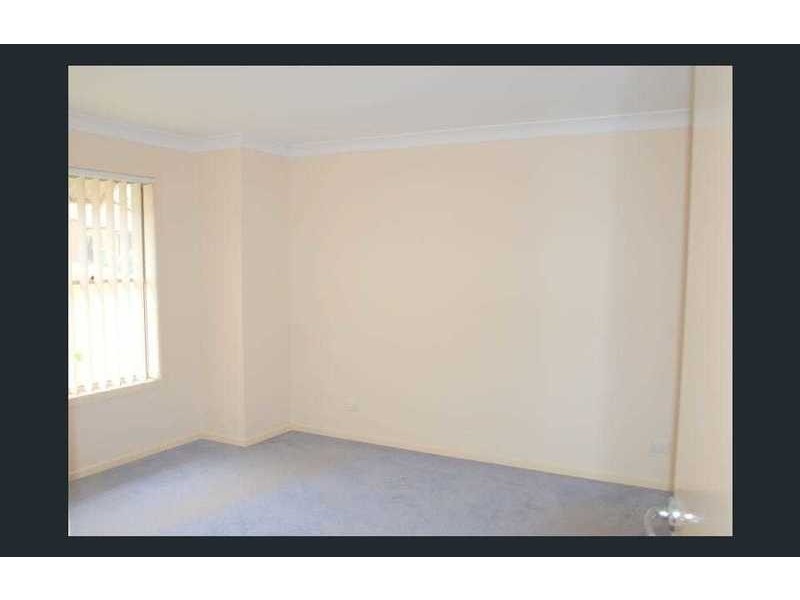 86 Collins, Collingwood Park QLD 4301