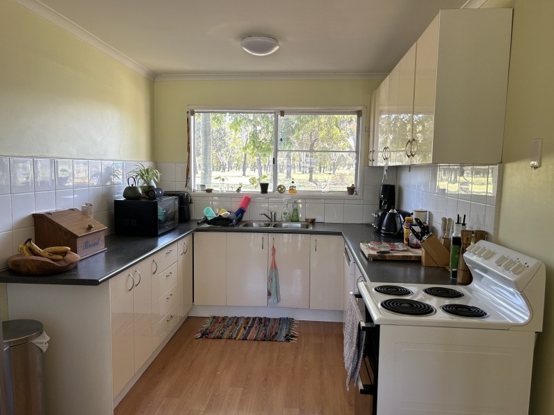 2 Tulloch Street, Middlemount QLD 4746