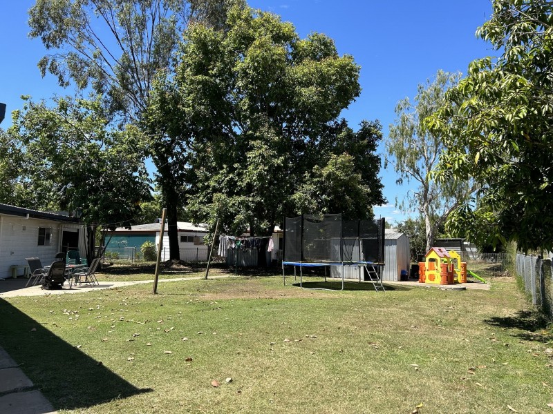 2 Tulloch Street, Middlemount QLD 4746