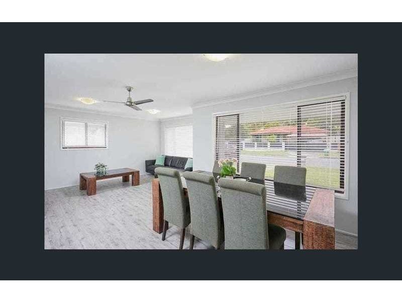 15 Tumbarumba Avenue, Ashmore QLD 4214
