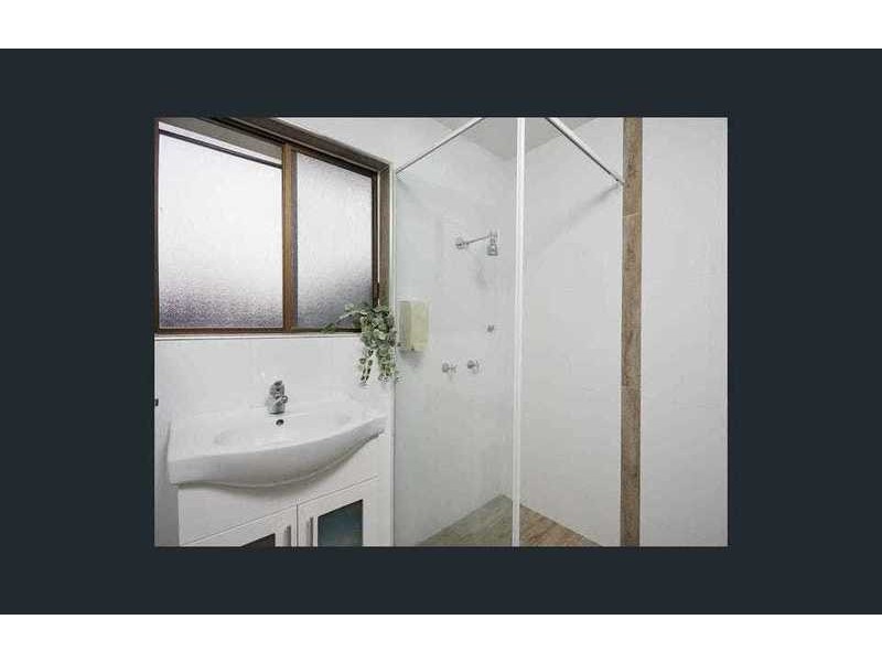 15 Tumbarumba Avenue, Ashmore QLD 4214