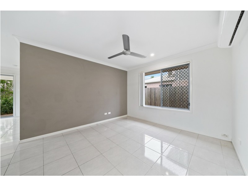 12 Denman Drive, Bundamba QLD 4304