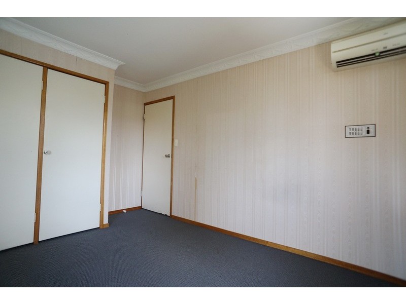 12 Belfairs Street, Robertson QLD 4109