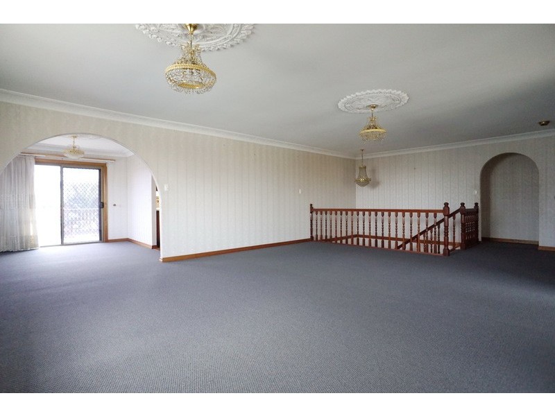 12 Belfairs Street, Robertson QLD 4109