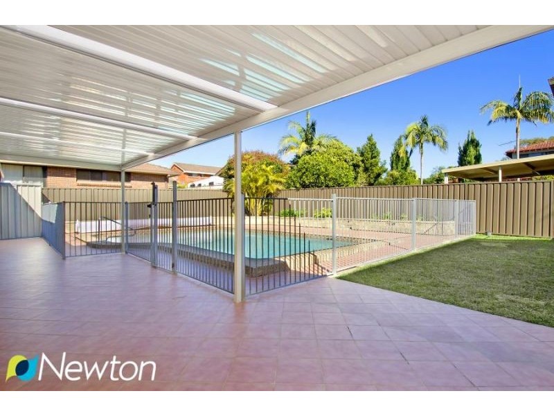 15 Essington Crescent, Sylvania NSW 2224