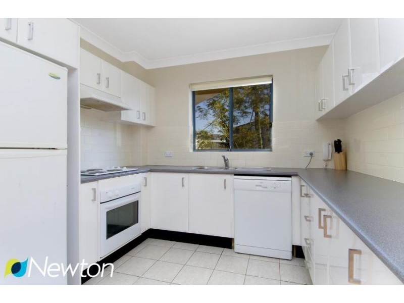 2/42-48 Merton Street, Sutherland NSW 2232