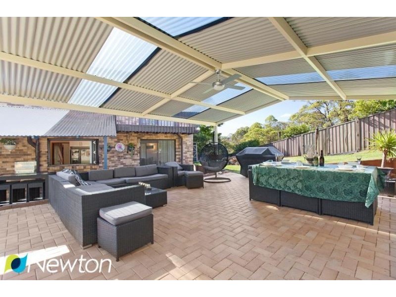 2 Moon Point Road, Illawong NSW 2234