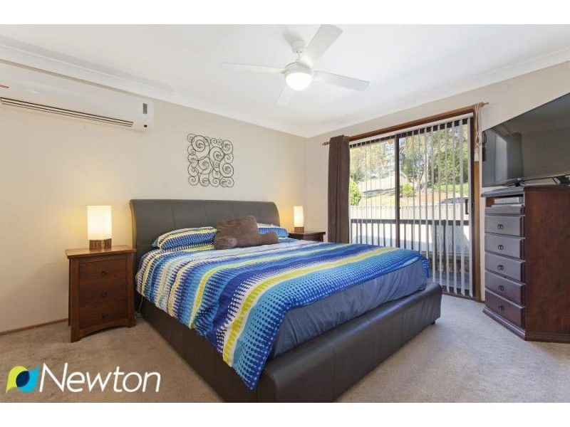 2 Moon Point Road, Illawong NSW 2234