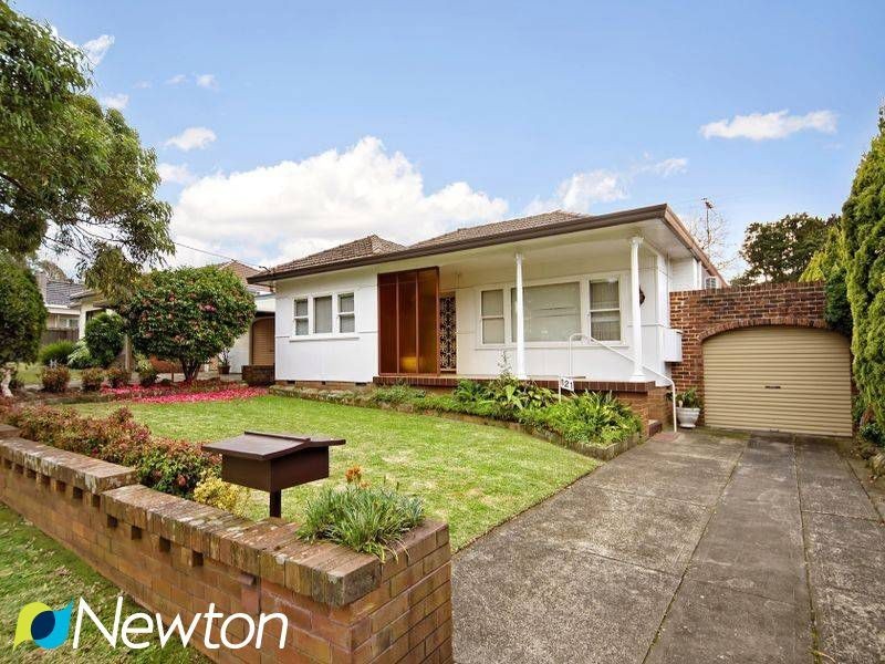 121 Waratah Street, Kirrawee NSW 2232