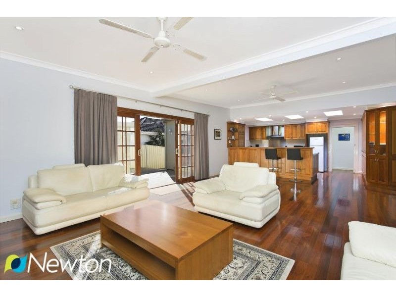 6 English Street, Woolooware NSW 2230